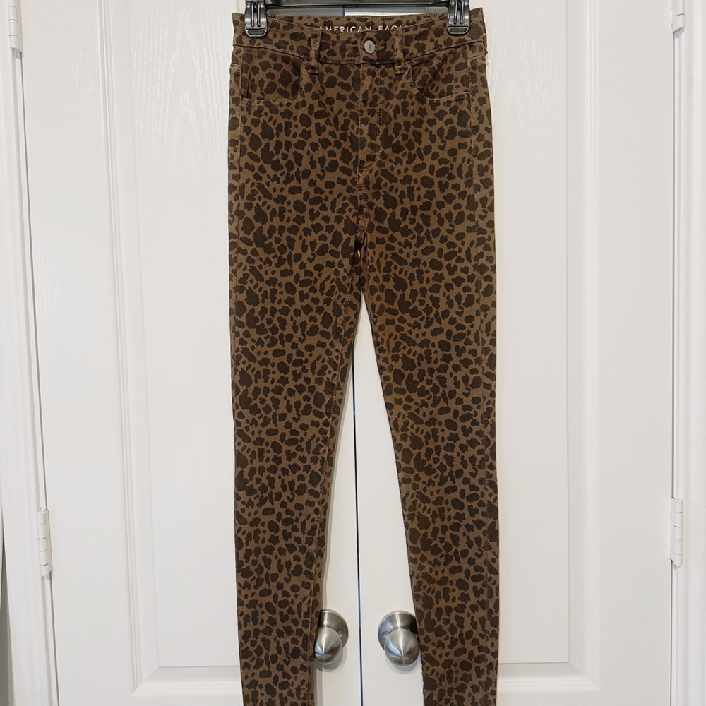 American Eagle Next Level Stretch Leopard Super Hi Rise Jegging Size 2 Regular